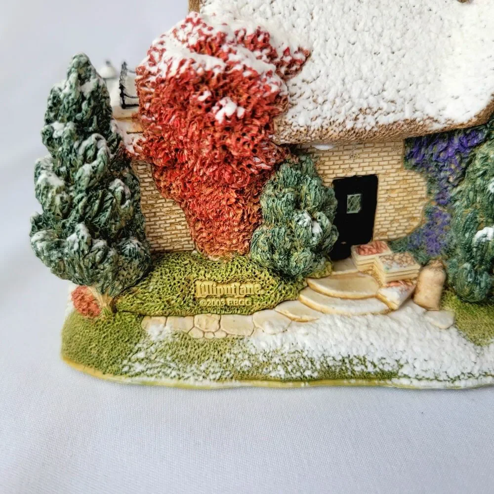 Lilliput Lane Letter to Santa L2589 Vintage Retro 2003 Christmas Cottage House